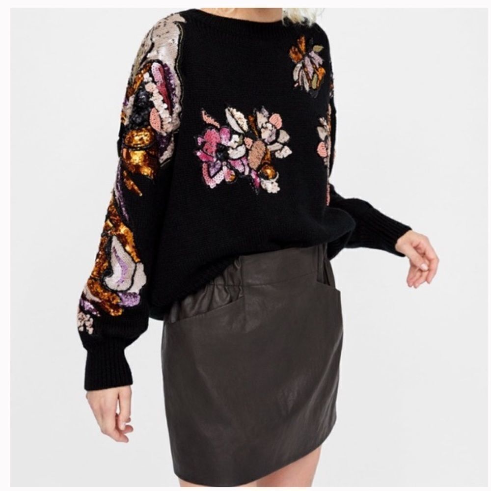 ✨ FAUX LEATHER MINI SKIRT WITH POCKETS✨